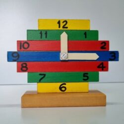 Reloj Desarmable en Madera x 9 Pzs